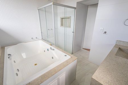 Casa à venda com 1155m², 7 quartos e 6 vagassuite