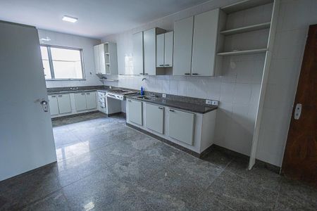 Casa à venda com 1155m², 7 quartos e 6 vagascozinha