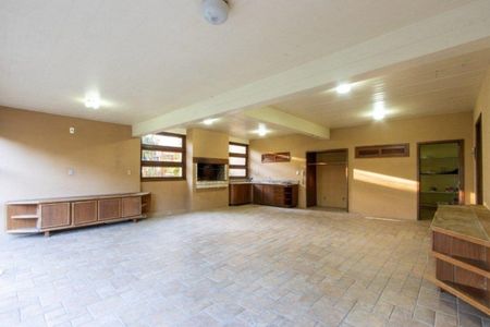 Casa de condomínio para alugar com 500m², 4 quartos e 2 vagas Casa de condomínio para alugar com 500m², 4 quartos e 2 vagasÁrea comum