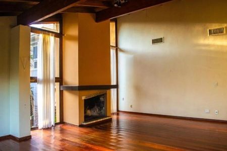 Sala de casa de condomínio para alugar com 4 quartos, 500m² em Cavalhada, Porto Alegre