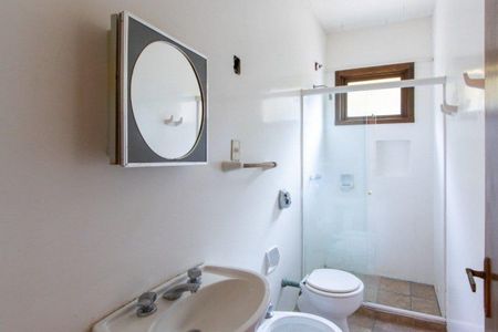 Casa de condomínio para alugar com 500m², 4 quartos e 2 vagas Casa de condomínio para alugar com 500m², 4 quartos e 2 vagasBanheiro 4