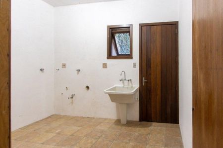 Casa de condomínio para alugar com 500m², 4 quartos e 2 vagas Casa de condomínio para alugar com 500m², 4 quartos e 2 vagasÁrea de serviço
