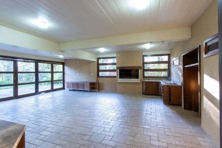 Casa de condomínio para alugar com 500m², 4 quartos e 2 vagas Casa de condomínio para alugar com 500m², 4 quartos e 2 vagasÁrea comum