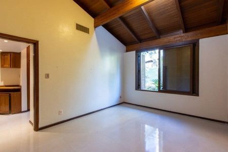 Casa de condomínio para alugar com 500m², 4 quartos e 2 vagas Casa de condomínio para alugar com 500m², 4 quartos e 2 vagasQuarto 2