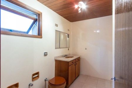 Casa de condomínio para alugar com 500m², 4 quartos e 2 vagas Casa de condomínio para alugar com 500m², 4 quartos e 2 vagasBanheiro 1