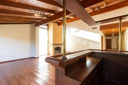 Casa de condomínio para alugar com 500m², 4 quartos e 2 vagas Casa de condomínio para alugar com 500m², 4 quartos e 2 vagasSala