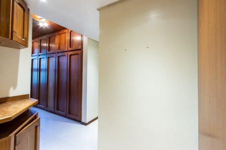 Casa de condomínio para alugar com 500m², 4 quartos e 2 vagas Casa de condomínio para alugar com 500m², 4 quartos e 2 vagasÁrea comum