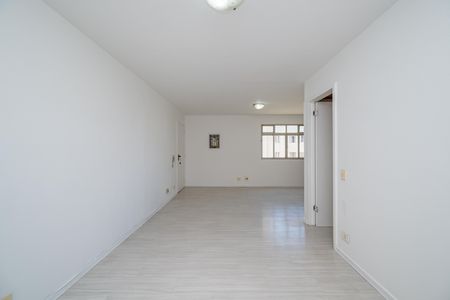 Apartamento à venda com 70m², 2 quartos e 1 vaga Apartamento à venda com 70m², 2 quartos e 1 vagaSala