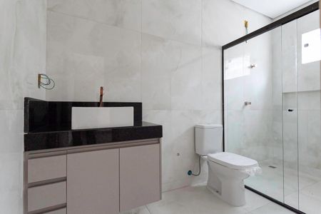 Casa à venda com 360m², 3 quartos e 3 vagas Casa à venda com 360m², 3 quartos e 3 vagasBanheiro da suíte