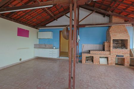 Casa à venda com 323m², 4 quartos e 4 vagasTerraço