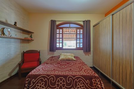 Casa à venda com 323m², 4 quartos e 4 vagasSuíte 1