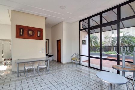 Apartamento à venda com 107m², 3 quartos e 2 vagas Apartamento à venda com 107m², 3 quartos e 2 vagasSalão de Festas