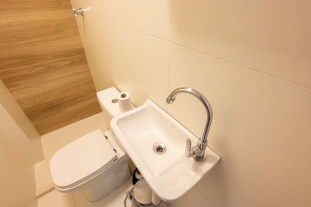 Apartamento à venda com 107m², 3 quartos e 2 vagas Apartamento à venda com 107m², 3 quartos e 2 vagasBanheiro de Serviço