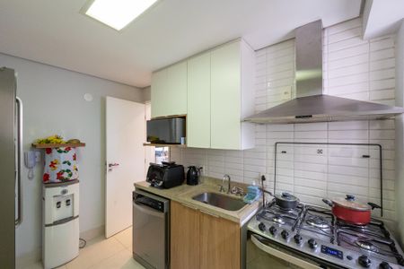 Apartamento à venda com 107m², 3 quartos e 2 vagas Apartamento à venda com 107m², 3 quartos e 2 vagasCozinha