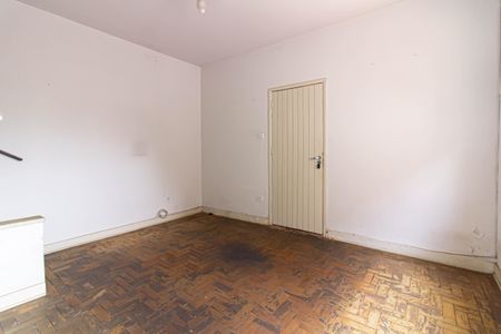 Casa à venda com 211m², 4 quartos e 4 vagasSala