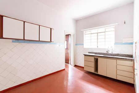 Casa à venda com 211m², 4 quartos e 4 vagasCozinha