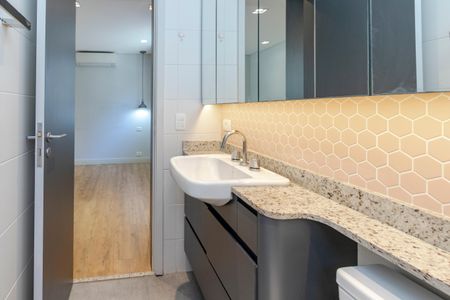 Apartamento à venda com 58m², 2 quartos e 1 vagaBanheiro da Suíte