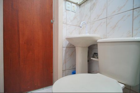 Banheiro de kitnet/studio à venda com 1 quarto, 27m² em Centro, São Leopoldo