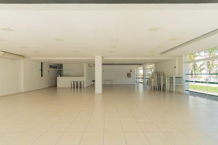 Apartamento para alugar com 50m², 2 quartos e 1 vaga Apartamento para alugar com 50m², 2 quartos e 1 vagaÁrea comum - Salão de festas