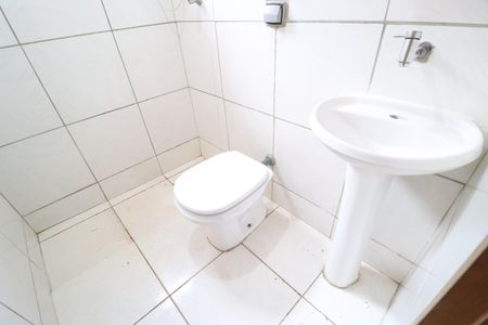 Casa para alugar com 80m², 3 quartos e 1 vagaBanheiro Social