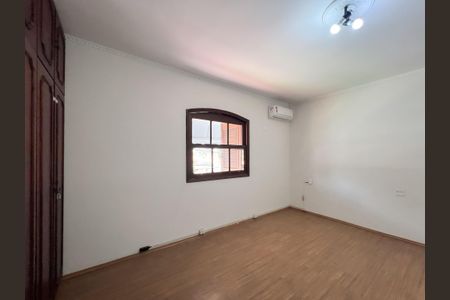 Casa para alugar com 480m², 5 quartos e 3 vagasSuíte 