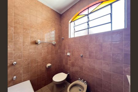 Casa para alugar com 480m², 5 quartos e 3 vagasBanheiro da Suíte