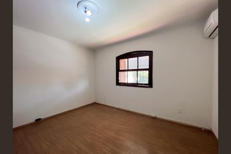Casa para alugar com 480m², 5 quartos e 3 vagasQuarto 1