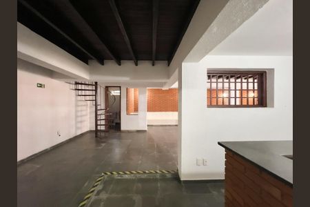 Casa para alugar com 480m², 5 quartos e 3 vagasSalão de Festas