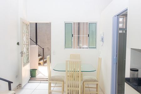 Studio para alugar com 23m², 1 quarto e sem vaga Studio para alugar com 23m², 1 quarto e sem vagaQuarto/Cozinha