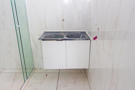 Banheiro de kitnet/studio para alugar com 1 quarto, 30m² em Socorro, São Paulo