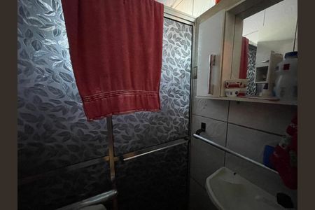 Casa à venda com 100m², 2 quartos e 2 vagasBanheiro da Suíte