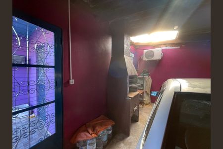 Casa à venda com 100m², 2 quartos e 2 vagasGaragem