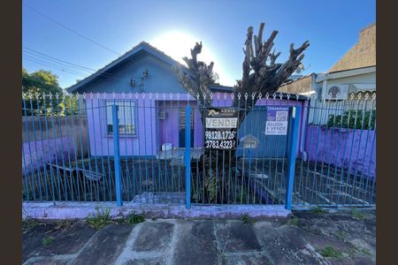 Casa à venda com 100m², 2 quartos e 2 vagasFachada