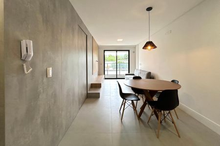 Apartamento para alugar com 75m², 2 quartos e 2 vagas Apartamento para alugar com 75m², 2 quartos e 2 vagasSala