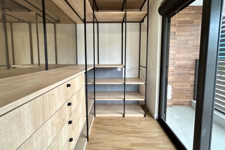 Apartamento para alugar com 75m², 2 quartos e 2 vagas Apartamento para alugar com 75m², 2 quartos e 2 vagasSuite Closet