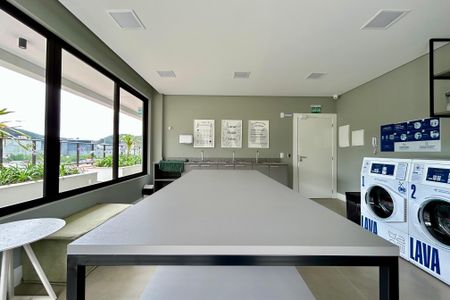 Apartamento para alugar com 75m², 2 quartos e 2 vagas Apartamento para alugar com 75m², 2 quartos e 2 vagasLavanderia