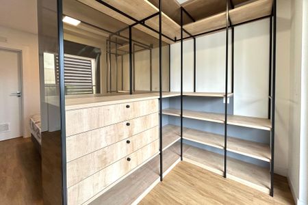 Apartamento para alugar com 75m², 2 quartos e 2 vagas Apartamento para alugar com 75m², 2 quartos e 2 vagasSuite Closet