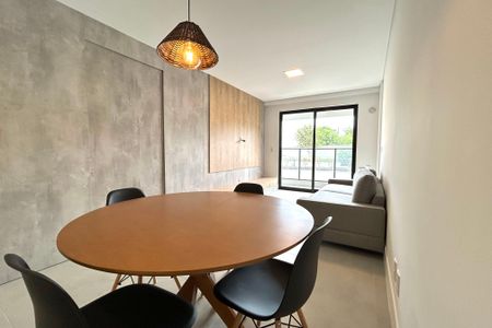 Sala de apartamento para alugar com 2 quartos, 75m² em Saco Grande, Florianópolis