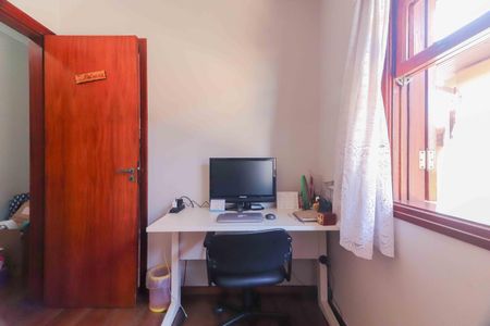 Casa à venda com 183m², 3 quartos e 4 vagasSuíte 2