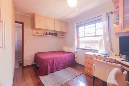 Casa à venda com 183m², 3 quartos e 4 vagasSuíte 3