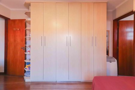 Casa à venda com 183m², 3 quartos e 4 vagasSuíte 3