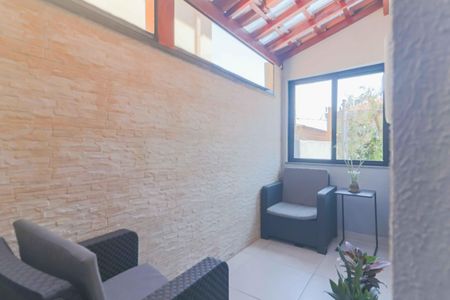 Casa à venda com 183m², 3 quartos e 4 vagasVaranda Sala
