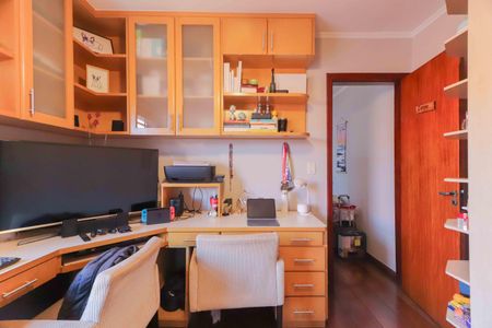 Casa à venda com 183m², 3 quartos e 4 vagasSuíte 3