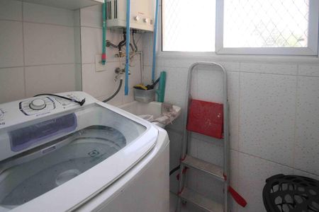 Apartamento à venda com 60m², 3 quartos e 1 vagaÁrea de Serviço