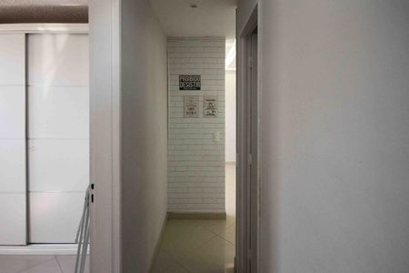 Corredor de apartamento à venda com 3 quartos, 60m² em Vila Alpina, São Paulo