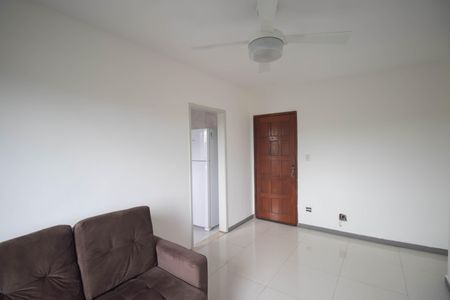 Sala de apartamento para alugar com 2 quartos, 70m² em Colubandê, São Gonçalo