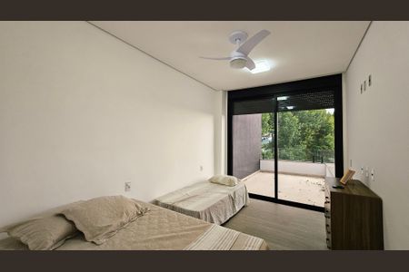 Casa de condomínio à venda com 408m², 4 quartos e 8 vagas Casa de condomínio à venda com 408m², 4 quartos e 8 vagasSuíte 2