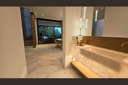 Casa de condomínio à venda com 408m², 4 quartos e 8 vagas Casa de condomínio à venda com 408m², 4 quartos e 8 vagasLavabo