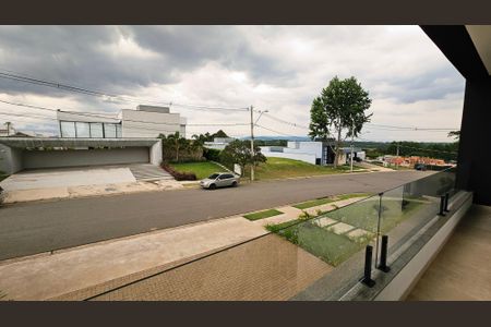 Casa de condomínio à venda com 408m², 4 quartos e 8 vagas Casa de condomínio à venda com 408m², 4 quartos e 8 vagasVaranda Quarto 1