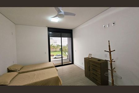 Casa de condomínio à venda com 408m², 4 quartos e 8 vagas Casa de condomínio à venda com 408m², 4 quartos e 8 vagasQuarto 2